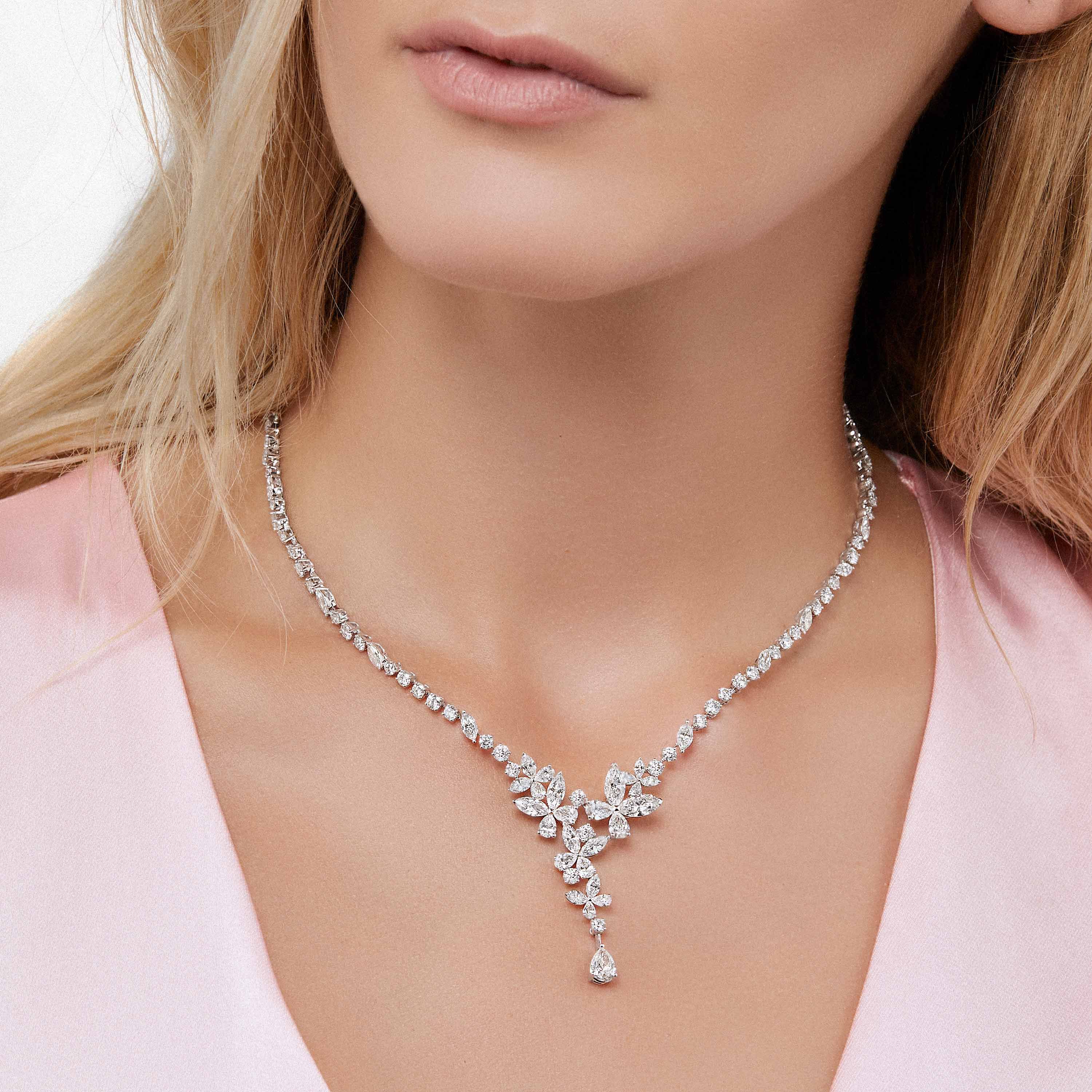Diamond necklace top simple